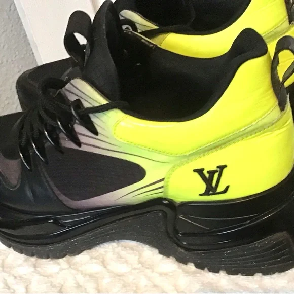 Louis Vuitton Shoes - Picture 9 of 12